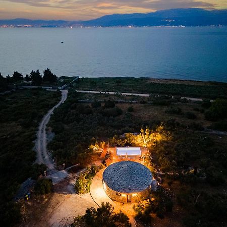 Island Getaway - Heritage House Mirce Extérieur photo