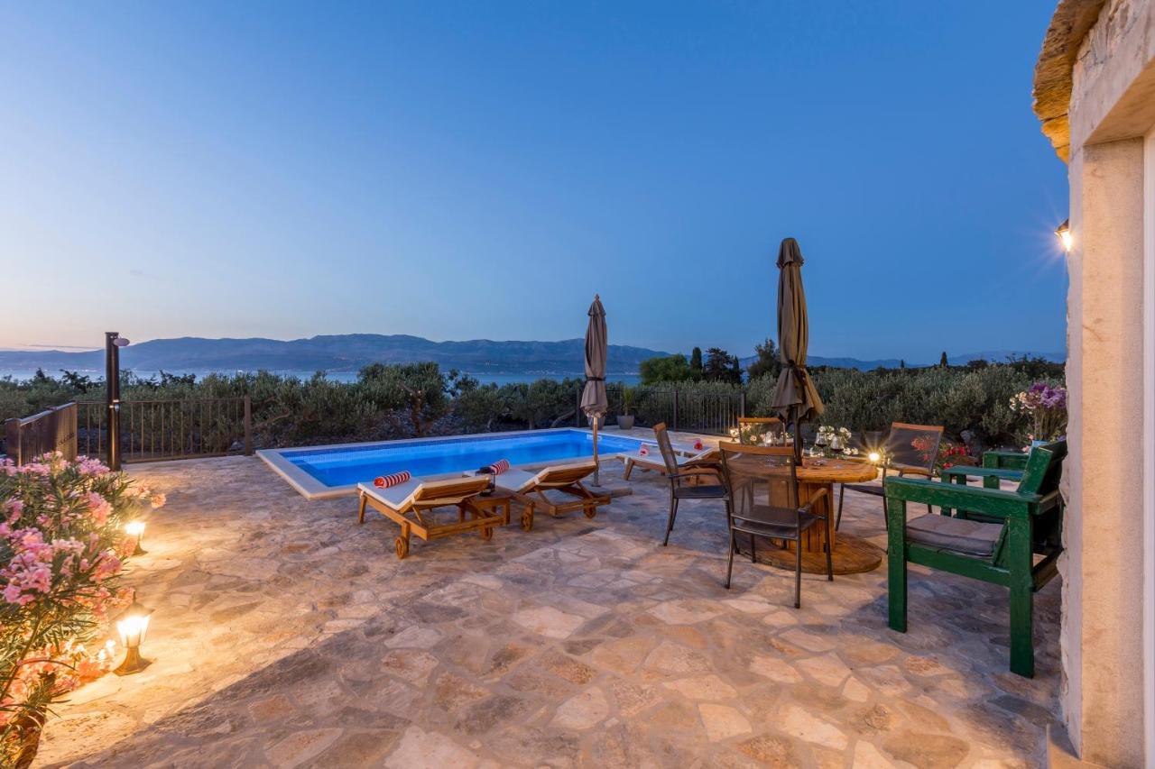 Island Getaway - Heritage House Mirce Extérieur photo
