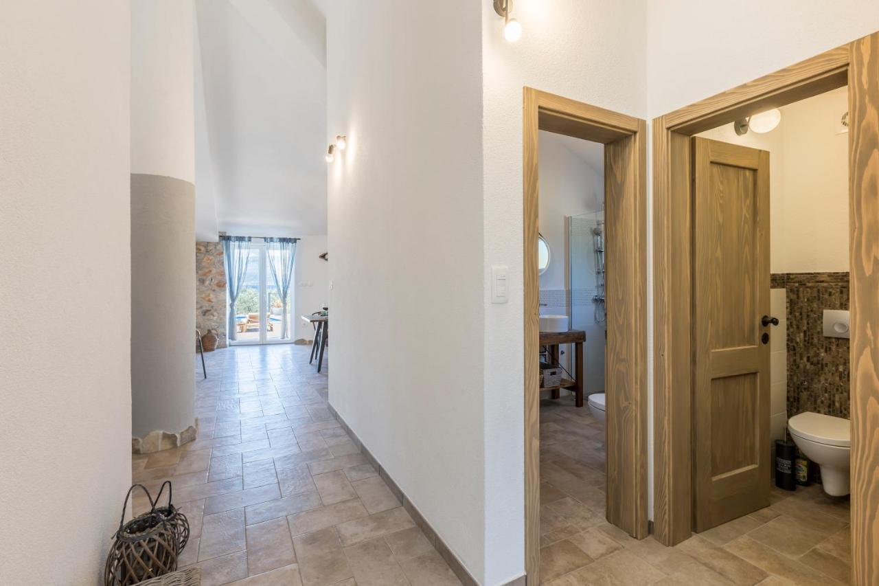 Island Getaway - Heritage House Mirce Extérieur photo