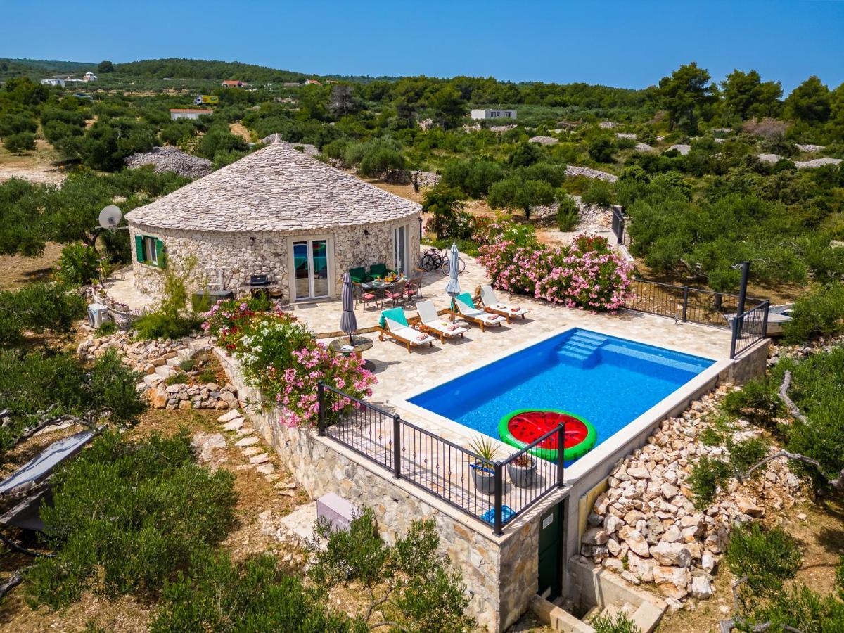 Island Getaway - Heritage House Mirce Extérieur photo