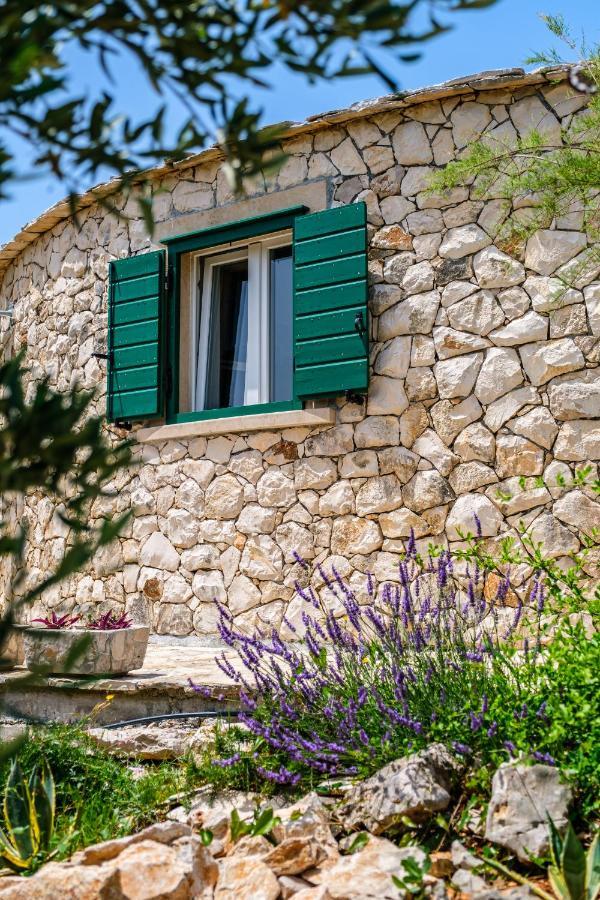 Island Getaway - Heritage House Mirce Extérieur photo