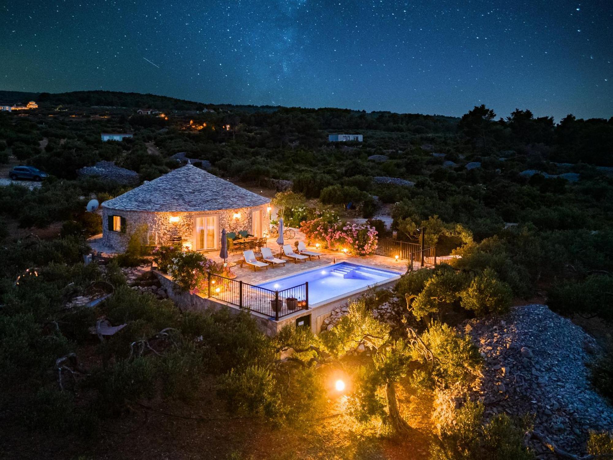 Island Getaway - Heritage House Mirce Extérieur photo