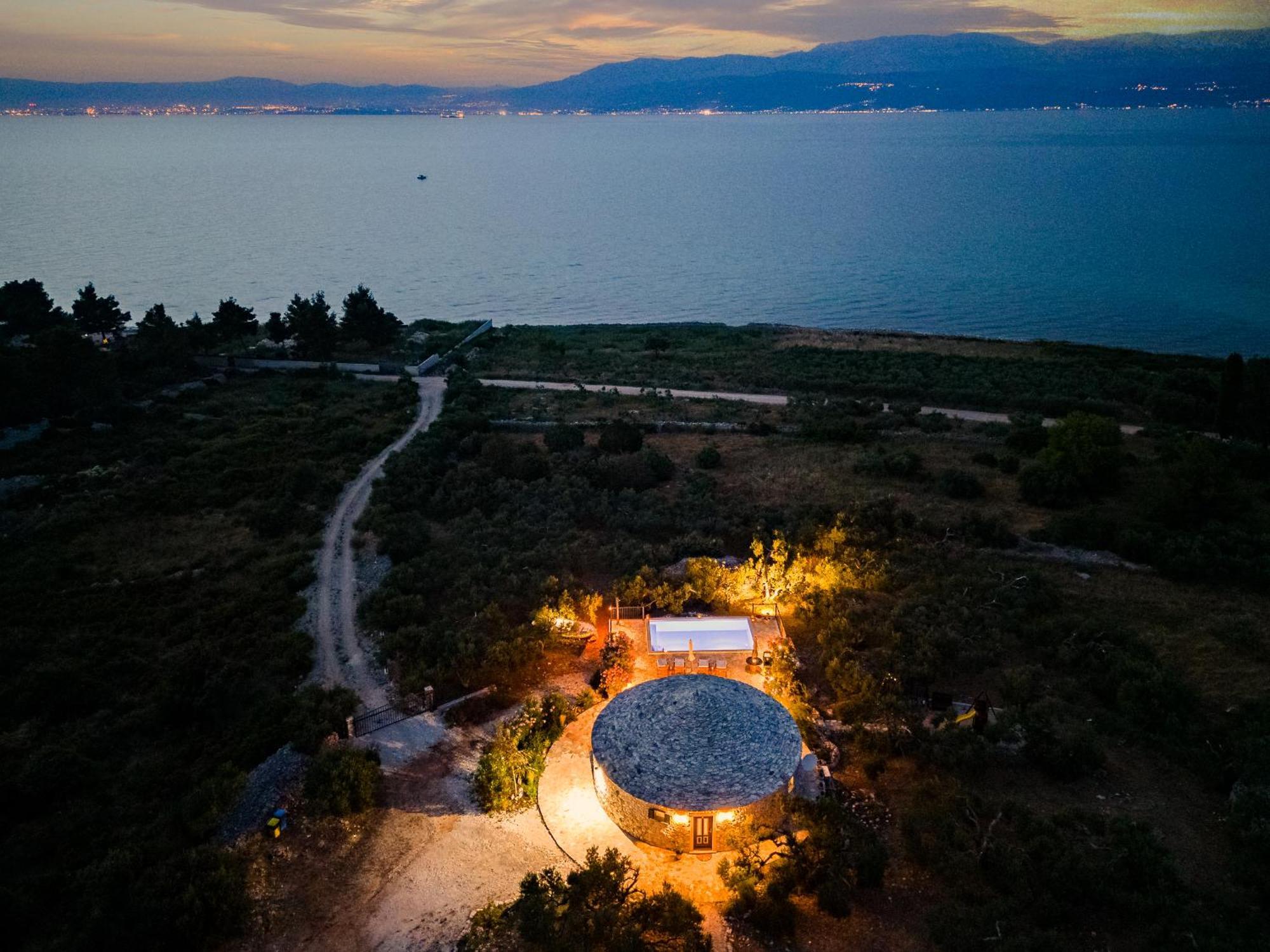 Island Getaway - Heritage House Mirce Extérieur photo